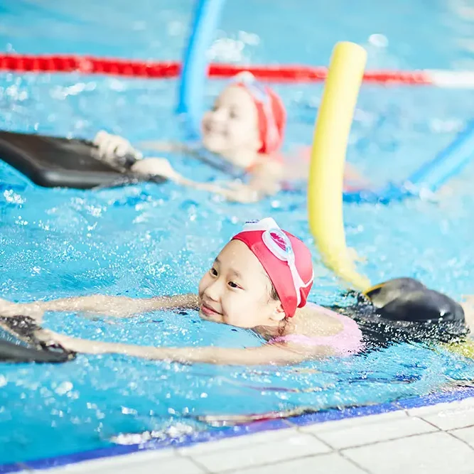 swimming-with-devices